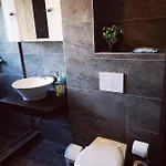 Vivamus Garden Retreat - With Terace & Parking شقة براشوف
