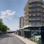 Vivamus Garden Retreat - With Terace & Parking شقة براشوف