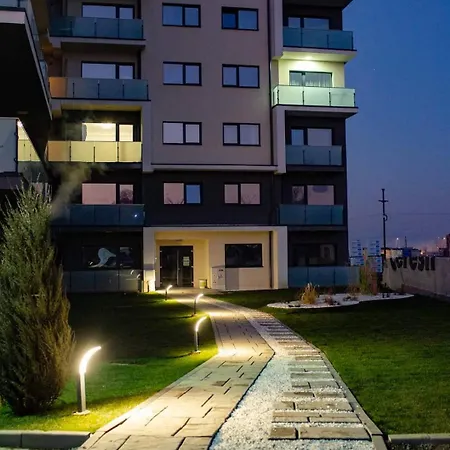 Vivamus Garden Retreat - Studio With Terace & Parking Apartman