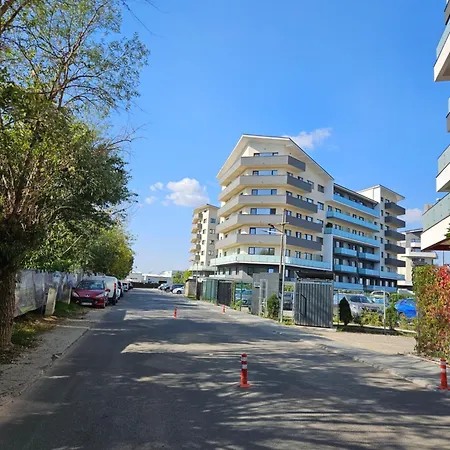 Vivamus Garden Retreat - Studio With Terace & Parking