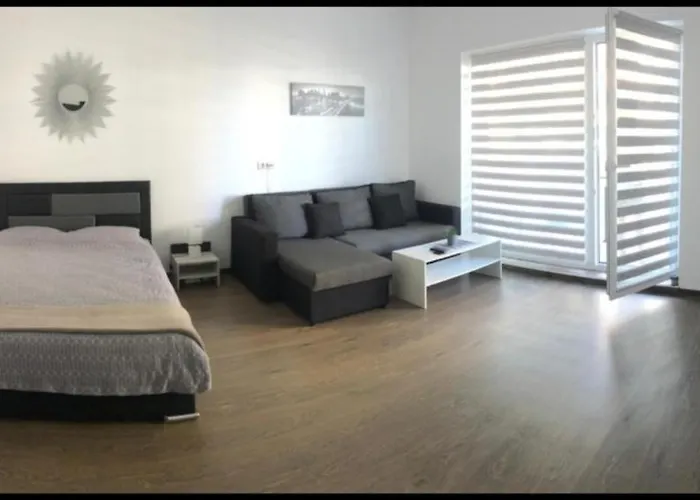 Vivamus Garden Retreat - Studio With Terace & Parking *