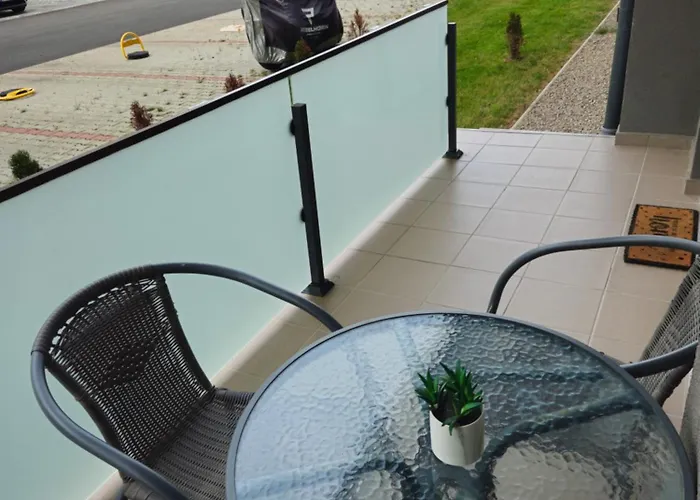 Vivamus Garden Retreat - Studio With Terace & Parking Braszów