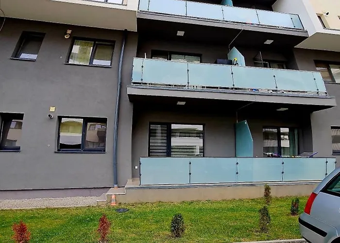 Apartman Vivamus Garden Retreat - Studio With Terace & Parking